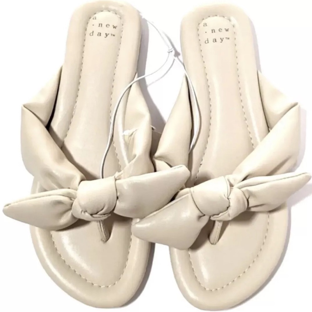 A new day cream Adley now sandals with extra padding women’s size 6.5 new